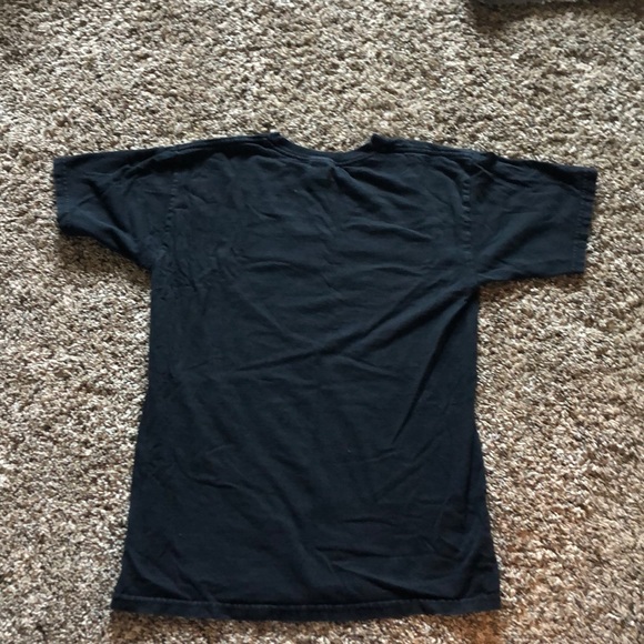 Obey tshirt - Picture 2 of 3